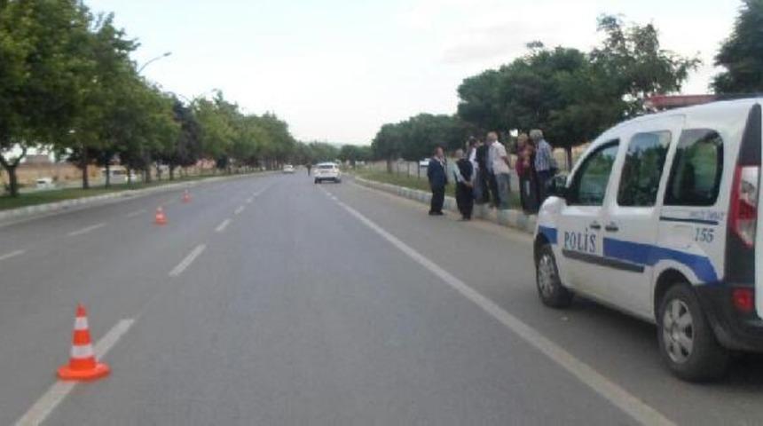 Otomobilin çarptığı yaya öldü