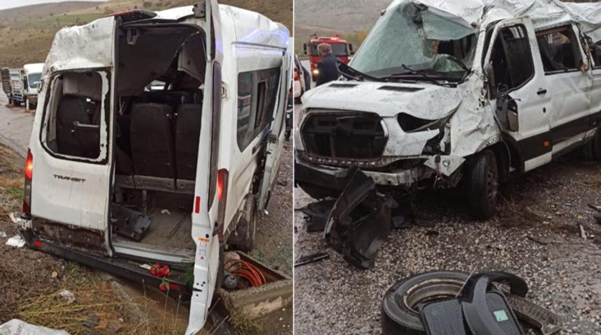 Van'da yolcu minibüsü takla attı! Çok sayıda yaralı var