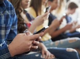 Son dakika: Üniversite öğrencilerine teknolojik cihaz ve internet desteği kararı Resmi Gazete'de