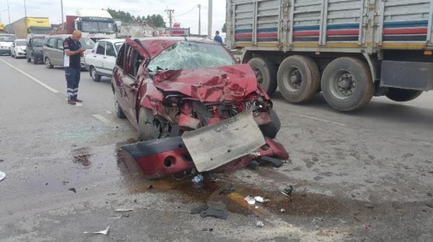 Samsun'da trafik kazası : 1 ölü, 1 yaralı
