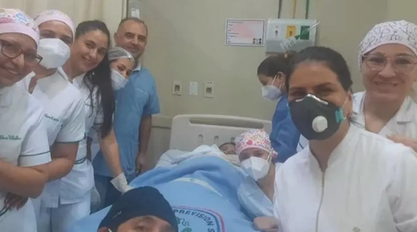 Hamile olduğundan haberi yoktu! Dayanılmaz karın ağrısıyla hastaneye giden kadın kız bebek doğurdu... Kendisi bile inanamadı