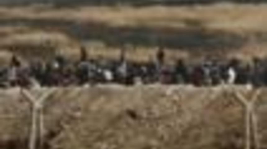 Suriyelilere sınırı açması için Türkiye'ye baskı çağrısı