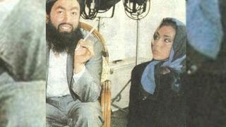 Ahu Tuğba Adnan Oktar ile fotoğrafı yeniden gündem oldu! Başörtünü tak, yan odaya geç