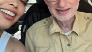 Kendisi 28 kocası 70 yaşında! Gerçek aşk diyerek savundu ama sosyal medyadan tepkiler gecikmedi 