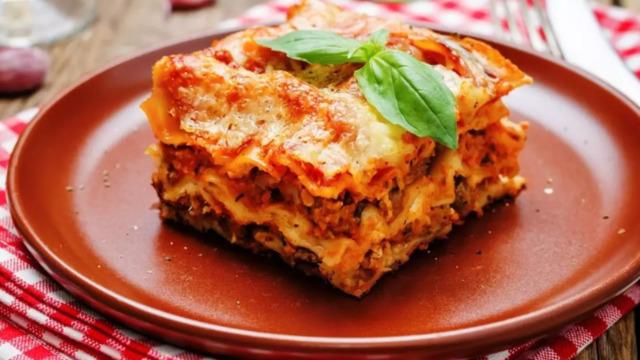 MASTERCHEF LAZANYA TARİFİ nasıl yapılır, malzemeleri ne? Lazanya hamuru, sosu ve iç harcı tarifi