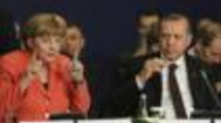 Merkel'den Erdoğan'a 'parlamenter sistem' vurgusu