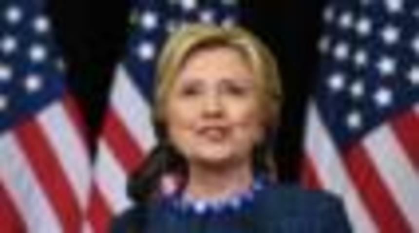 Clinton FBI'dan, hakkındaki yeni soruşturma i&ccedil;in a&ccedil;ıklama istedi