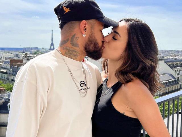 Neymar'ın kız arkadaşına aldığı hediye dalga konusu oldu! Gökyüzünden yıldız satın aldı...