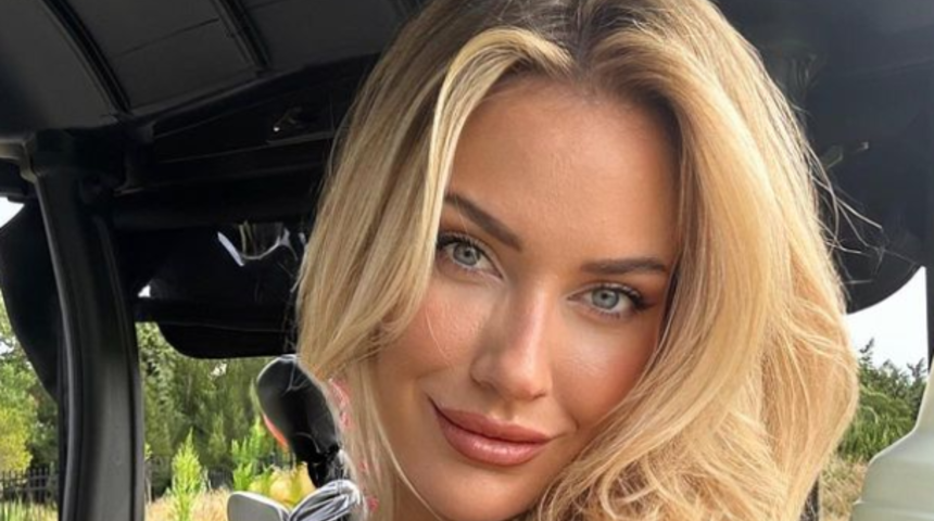 Sosyal medya fenomeni Paige Spiranac golf arabasına eşyalarını yükledi! Golf kıyafeti olay yaratmayı başardı