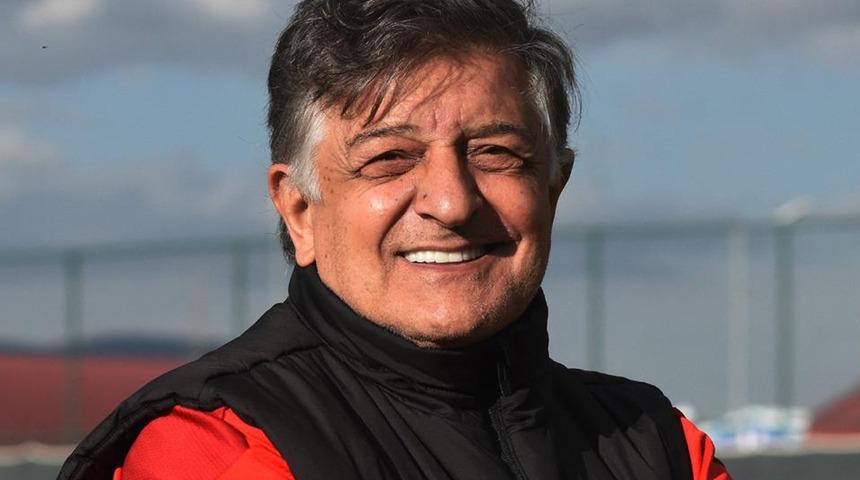 Yılmaz Vural'ın yeni adresi belli oldu! 2. Lig ekibi Menemen FK ile anlaşmaya vardı