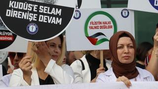 Eskişehir, Bilecik ve Yalova'da sağlıkçılar İsrail'in Filistinlilere saldırılarını protesto etti