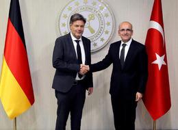 Bakan Şimşek'ten kritik Almanya teması: Ticaret hacminin 50 milyar doları aşmasını bekliyoruz