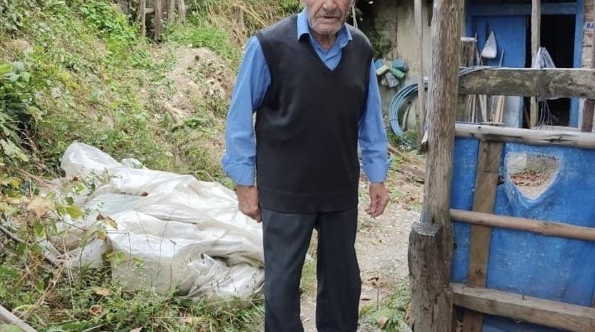 İki g&uuml;nd&uuml;r haber alınamayan yaşlı adam evinde &ouml;l&uuml; bulundu