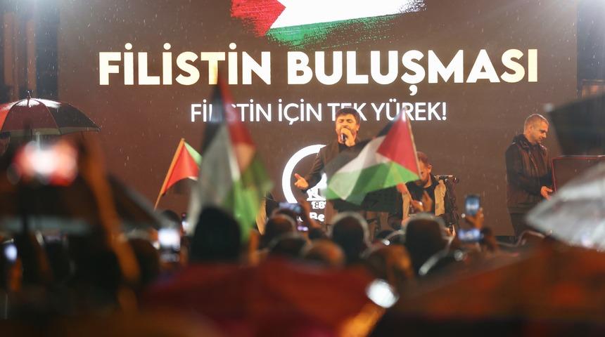 D&uuml;zce'de Filistin'e destek programı d&uuml;zenlendi