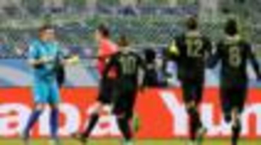 D&uuml;nya futbolunda bir ilk: Videodan penaltı kararı