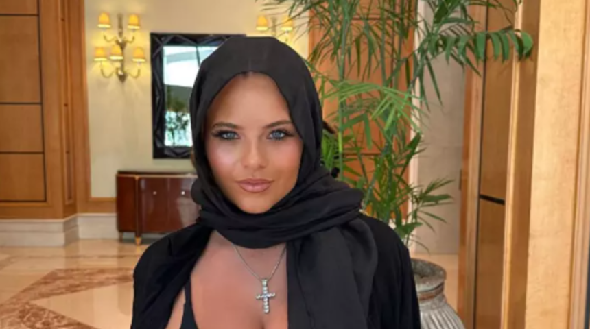 Sosyal medya fenomeni Apollonia Llewellyn'in elbisesinin kumaşı ince geldi! İç çamaşırı kullanmayı tercih etmeyince gündem yarattı