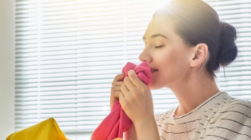 Yumuşatıcı kullanmadan &ccedil;amaşırlarınızı mis gibi kokutma y&ouml;ntemleri!