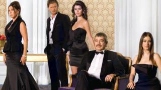 Efsane dizi Aşk-ı Memnu 80'lerde çekilseydi nasıl olurdu? O video sosyal medyayı salladı