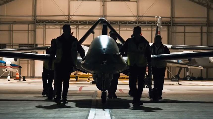 Bayraktar TB3 SİHA, Cumhuriyet'in 100. yılında gökyüzüyle buluştu! Selçuk Bayraktar paylaştı