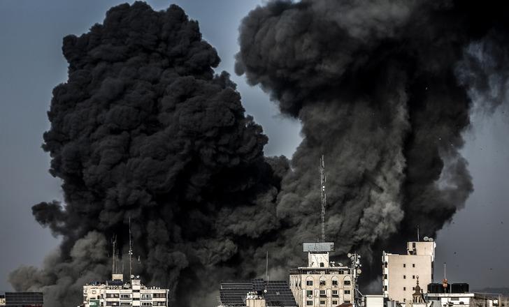 Gazze'ye en yoğun hava saldırısı! İletişim tamamen hatları kesildi!  İsrail ordusu duyurdu: Kara operasyonları genişliyor
