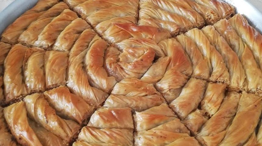 Maraş kıvrım tatlısı tarifi! Kıtır kıtır Maraş kıvrım tatlısı nasıl yapılır? İşte püf noktaları