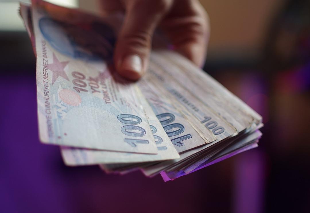 Hem memur maaşı zammı hem asgari &uuml;cret! Kıdem tazminatı ve ihbar &ouml;demesi i&ccedil;in hesaplar değişti: 12 bin liralık artış g&ouml;z&uuml;kt&uuml;