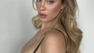 Sosyal medya fenomeni Daisy Keech'in sokak tarzı olay yarattı! Süper mini şortuna yorum yağdı... Yok gibi