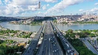İstanbul'da 29 Ekim nedeniyle bazı yollar trafiğe kapatıldı