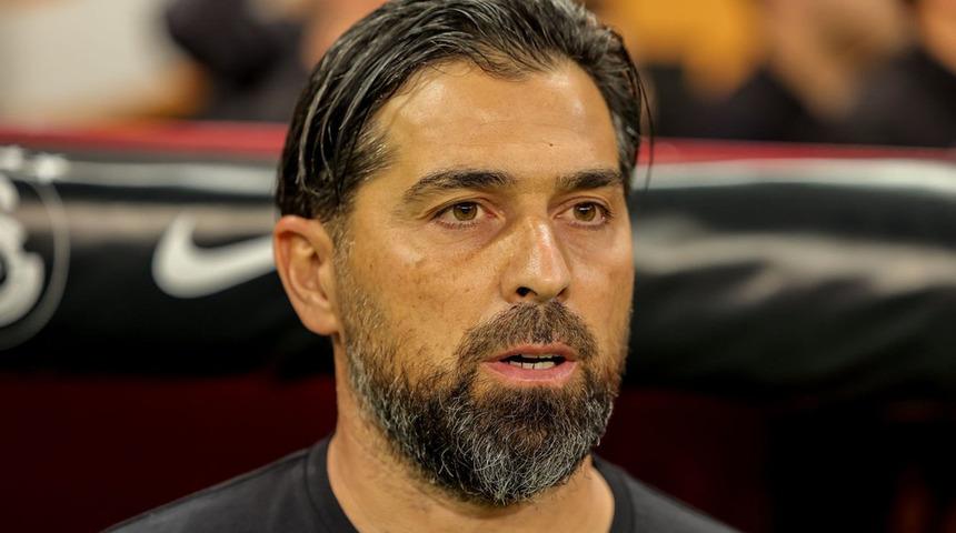 İlhan Palut: ''Kelimeler arıyorum ama bulamıyorum''