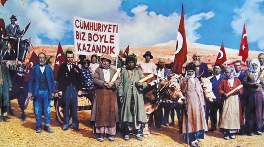 Cumhuriyet 100 yaşında! İşte tarihe damga vuran 'Cumhuriyeti biz böyle kazandık' fotoğrafının hikayesi!