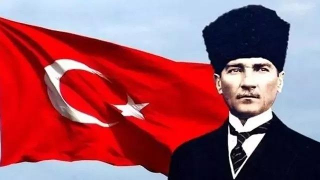 29 EKİM ŞİİRLERİ 2023! Atatürk'ü anlatan, cumhuriyetin 100. yılına özel, 2, 4, 6 kıtalı 29 Ekim Cumhuriyet Bayramı şiirleri BURADA!