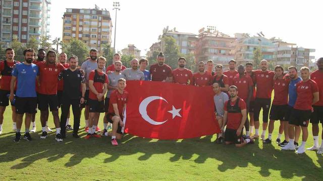 Sivasspor, idmanda Türk bayrağı açtı