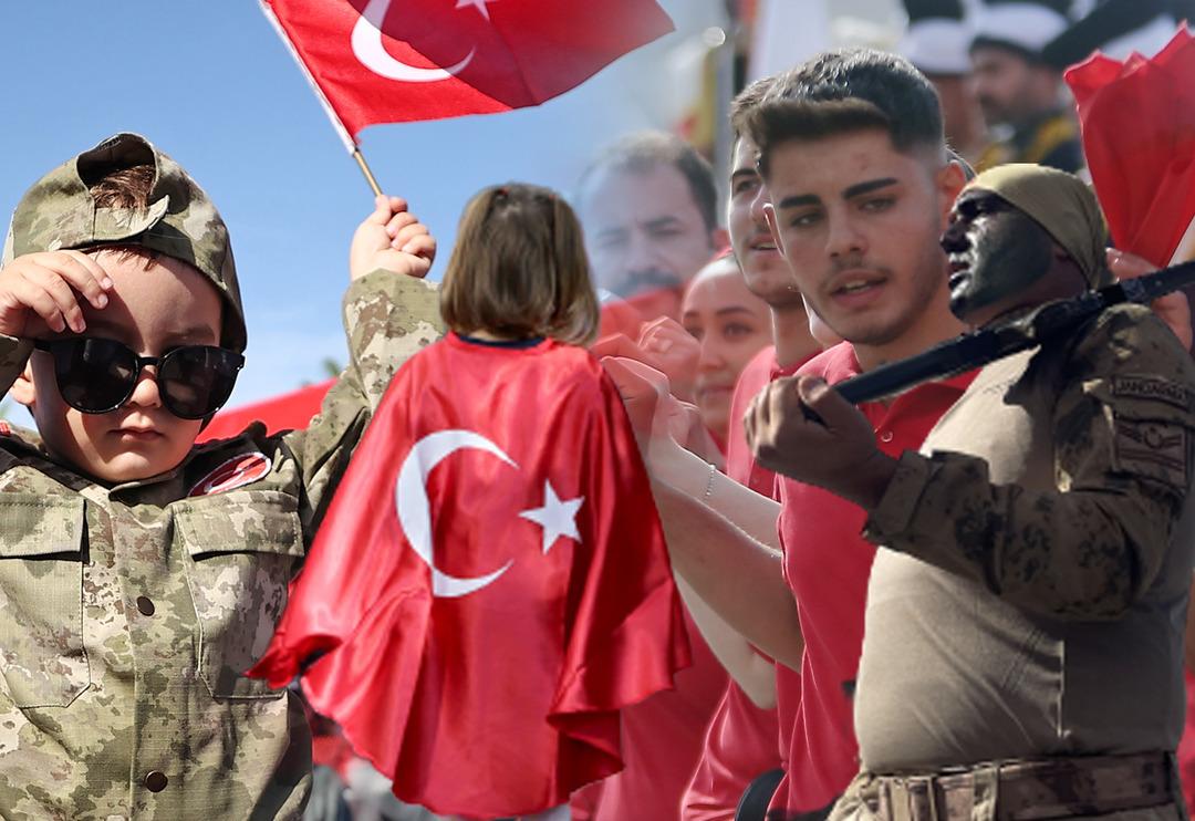 T&uuml;m T&uuml;rkiye'de 100. yıl coşkusu! Her yer kırmızı-beyaza b&uuml;r&uuml;nd&uuml;: İzmir'de 300 metrelik bayrak a&ccedil;ıldı