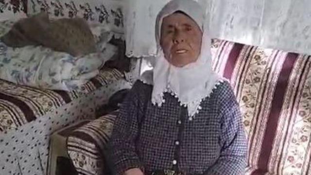 85 yaşındaki Nazmiye nine, Cumhuriyet'in 100. yılını yazdığı şiirle kutladı: Nice yiğitler verdik, süngüye göğüs gerdik
