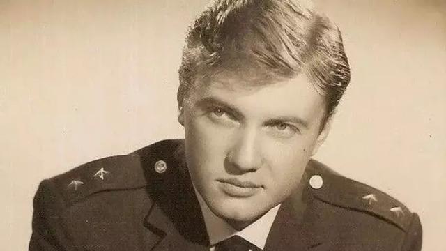 Yeşilçam'ın yakışıklı jönü Göksel Arsoy yıllar sonra ortaya çıktı! Görenler şaştı kaldı: 'Tanımak imkansız'