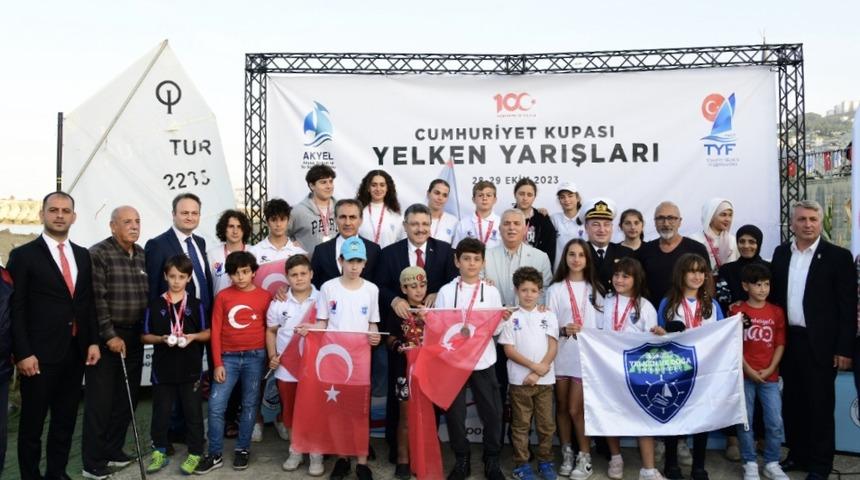 Trabzon'da Cumhuriyet Kupası Yelken Yarışları sona erdi