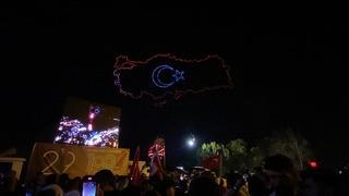 Antalya semalarında Cumhuriyet'in 100. yılı dolayısıyla 500 dronla ışık gösterisi