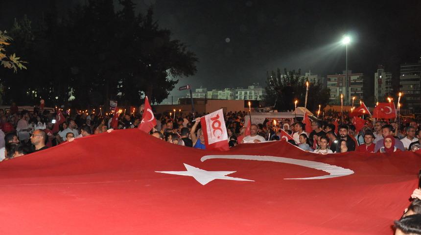 Mersin'de Cumhuriyet'in 100. yılı dolayısıyla fener alayı düzenlendi