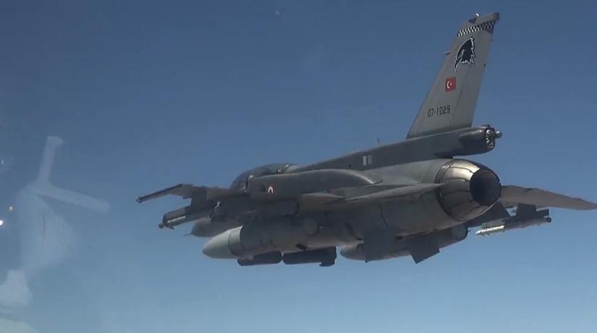 MSB duyurdu: Pençe Kilit Operasyonu bölgesinde hava harekatı! 6 terörist etkisiz hale getirildi