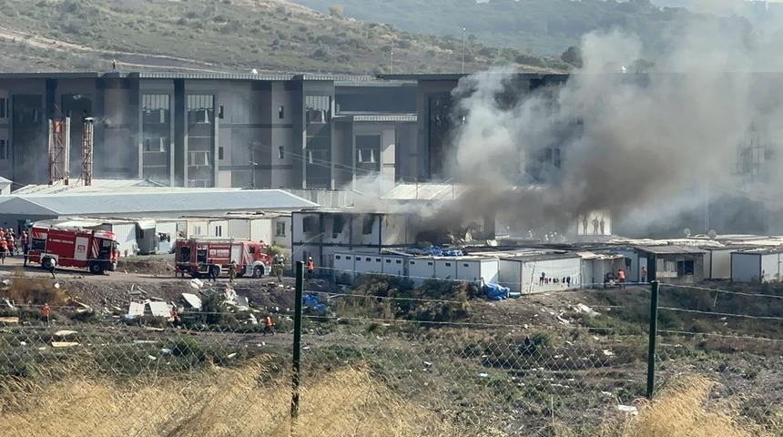 Marmara Üniversitesi'nde korkutan yangın