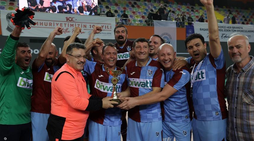 Trabzon'da "Efsaneler Yeniden Futbol Turnuvası" sona erdi
