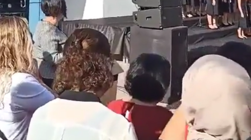 Cumhuriyet Bayramı törenindeki sözleri sosyal medyaya yansıyan öğretmen gözaltına alındı