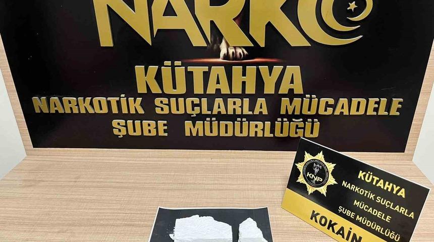 Kütahya’da 395,85 gram taş kokain ele geçirildi
