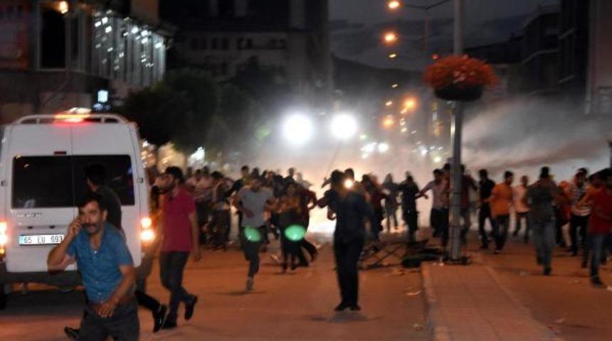 Demirtaş Van'da 'Darbeye hayır' mitinginde konuştu