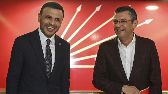 CHP'de kurultay öncesi Ankara'da kritik toplantı! İstanbul İl Başkanı Özgür Çelik, Özgür Özel'e desteğini açıkladı
