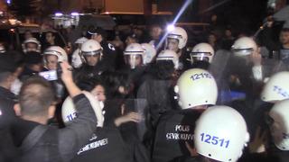 Eskişehir'de polis ve öğrenciler arasında arbede yaşandı! 5 polis yaralandı