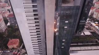 SON DAKİKA | Mecidiyeköy'deki Torun Center binasında yangın! Rezidanstakiler tahliye edildi