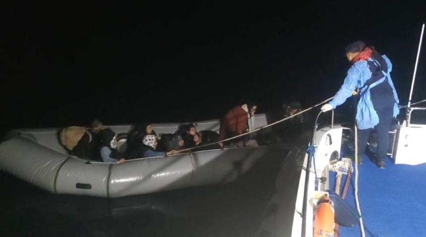 Çanakkale Ayvacık açıklarında 77 düzensiz göçmen kurtarıldı