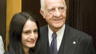 Ünlü iş insanı İnan Kıraç'ın evlatlıktan reddettiği İpek Kıraç'tan ilk açıklama: Hem şaşırdım hem üzüldüm