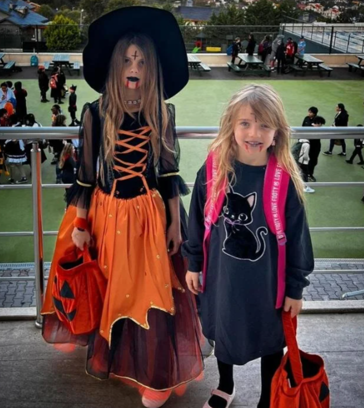 Galatasaray'ın yıldızı Mauro Icardi mahalleye indi, Cadılar Bayramı'nı komşularıyla kutladı! G2